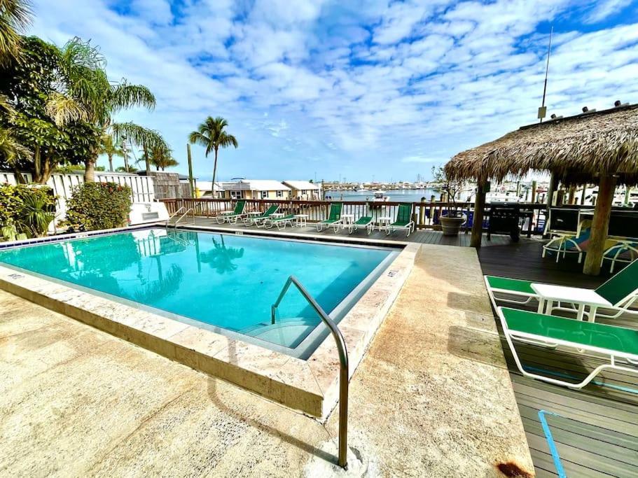 Eleuthera - 2X2 Fully Updated Old Town Waterfront Corner Condo Key West Bagian luar foto