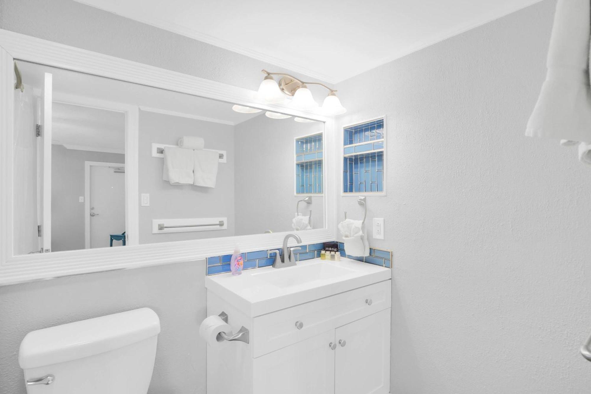 Eleuthera - 2X2 Fully Updated Old Town Waterfront Corner Condo Key West Bagian luar foto